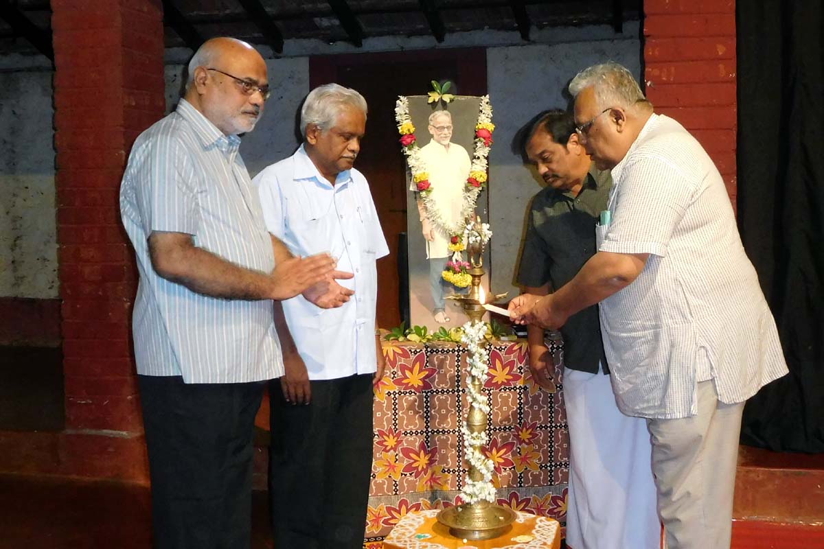 ಅಕ್ಕಮಹಾದೇವಿ ವಚನಳು ಭಕ್ತಿರಸವನ್ನು ಉಕ್ಕಿಸುತ್ತದೆ: ಡಾ. ಶಿವಪ್ರಕಾಶ್